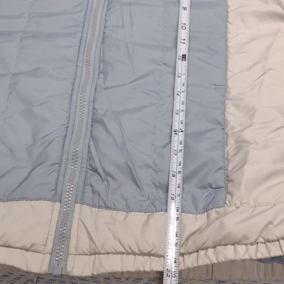The North Face Women's Blue and Cream Ski Jacket ,Hikin,Snow. - Picture 12 of 16